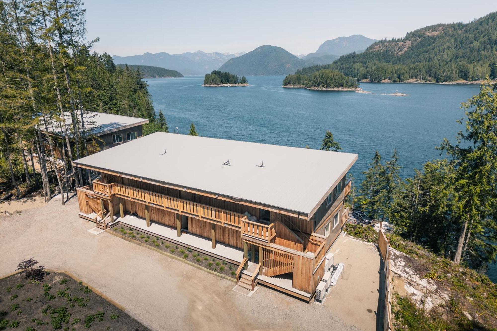 West Coast Wilderness Lodge Egmont Exterior photo